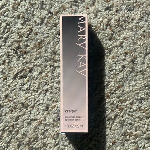 Mary Kay CC Cream Sunscreen Board Spectrum SPF 15